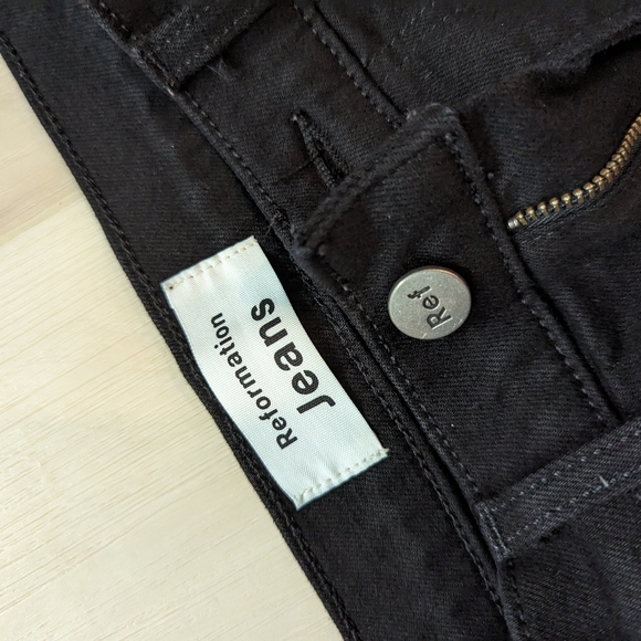 Reformation Black Wide Leg Jeans - Size 26 - Super comfy! - Picture 3 of 8